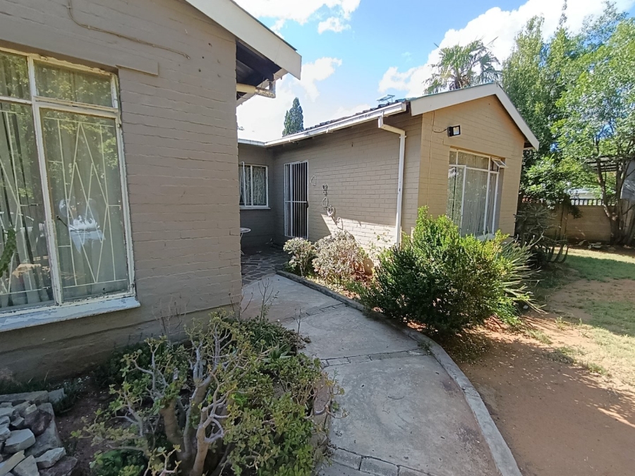 3 Bedroom Property for Sale in Uitsig Free State